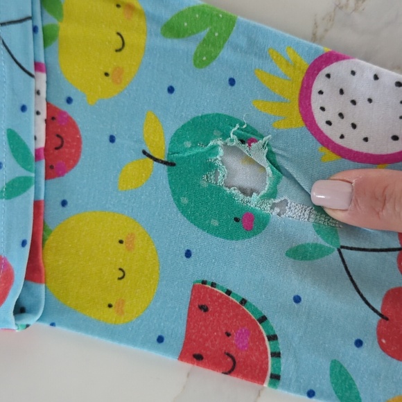 BUMS & ROSES (LITTLE BUM BUMS) PJs 2T - Picture 5 of 8